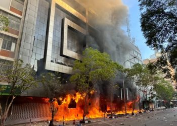Parliament to Kenya: Compensate Uganda for House Inferno