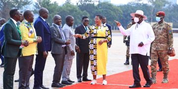 THIS IS MY ENEMY! M7 Screams On Meeting POA Amuriat @ Kololo OPOD Summit