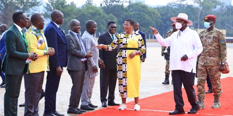 THIS IS MY ENEMY! M7 Screams On Meeting POA Amuriat @ Kololo OPOD Summit