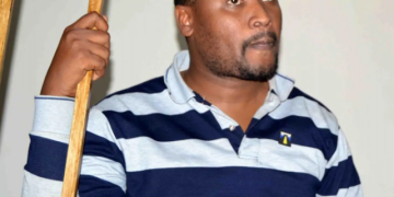 Man, Who Famously Assaulted Besigye as He Emerged from CBS Saying it Was Bobi’s Time, Now Says Kyagulanyi Was Betrayed by NUP Traitors & Not Defeated by M7