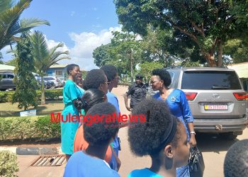 Nabisunsa Girls Teacher Strangles Parent! IGG Vows to Investigate & Sanction the Impugned Staffer