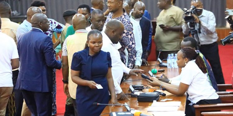 EC trains MPs on Biometric Voting Kits use