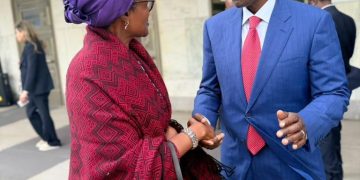 Byanyima Shakes Ruto’s Hand as Besigye Remains in Jail, Ugandans Not Happy